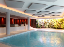 Traitement acoustique piscine