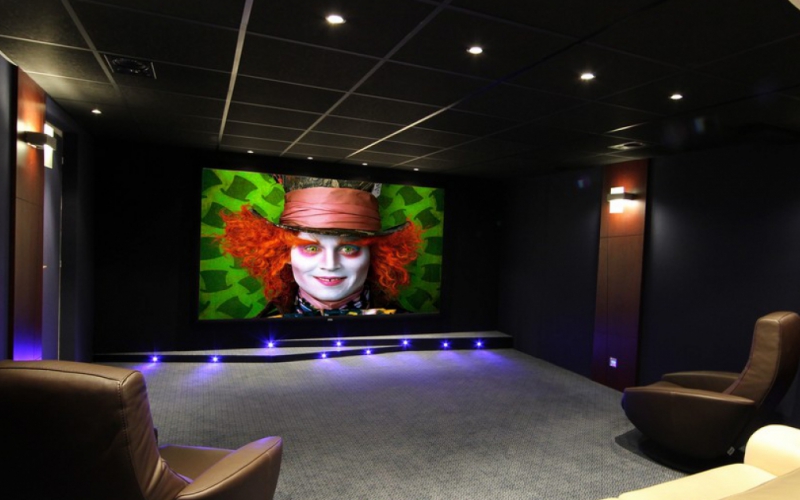 salle de cinéma privé panneau décor acoustiqu