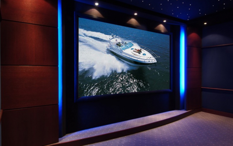 Salle de cinéma privé show room avant
